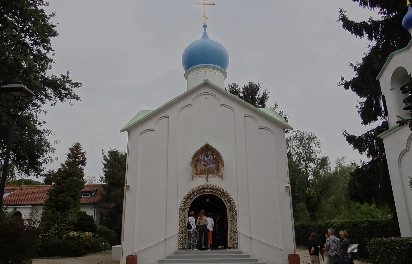 Église orthodoxe Notre-Dame-de-la-Dormition — Sainte-Geneviève-des-Bois
