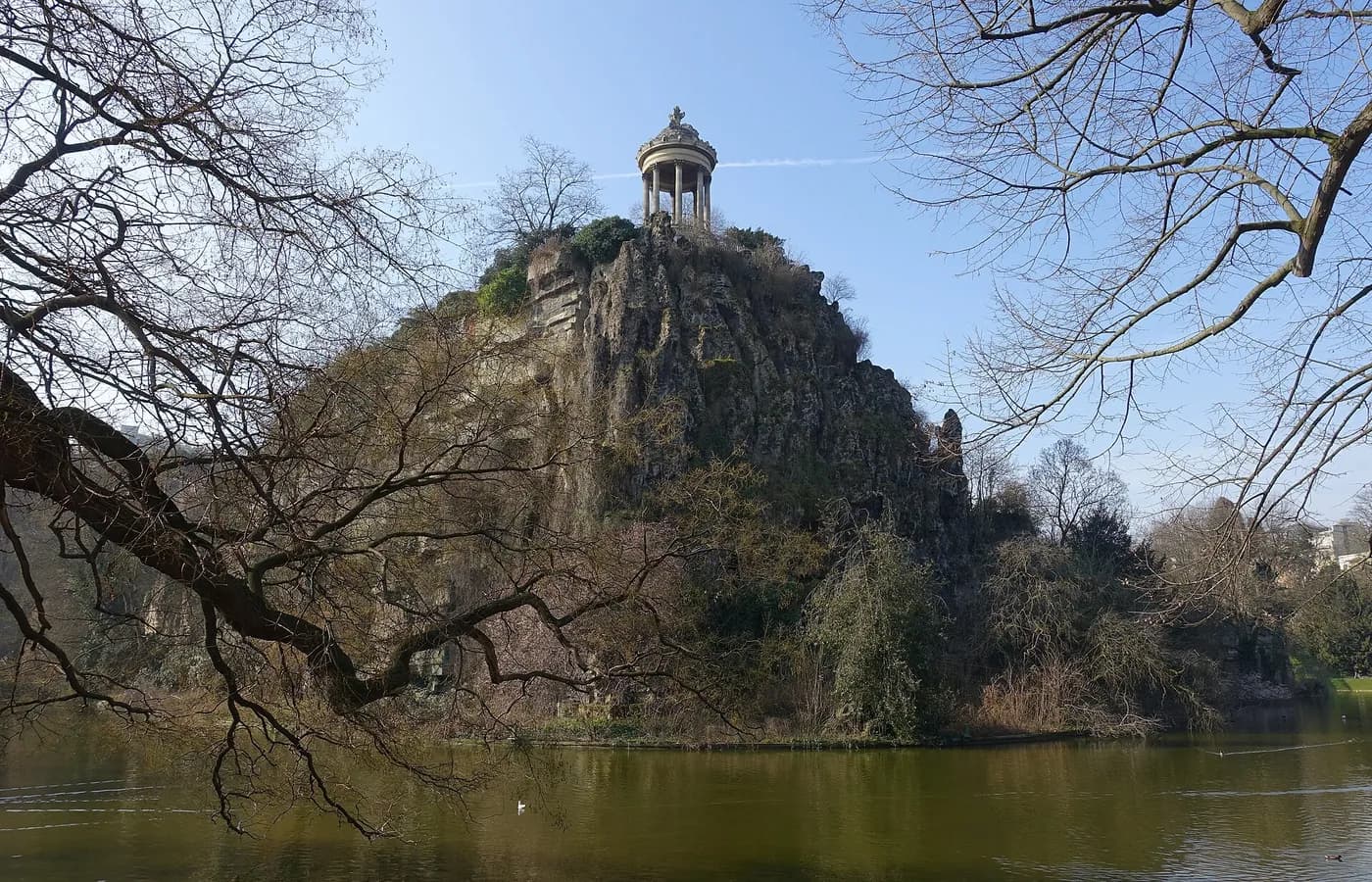 Temple de la Sibylle, parc des Buttes-Chaumont — Paris 19e